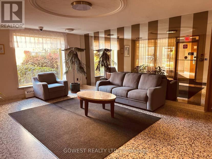 105 - 11 Fontenay Court, Toronto, photo 4