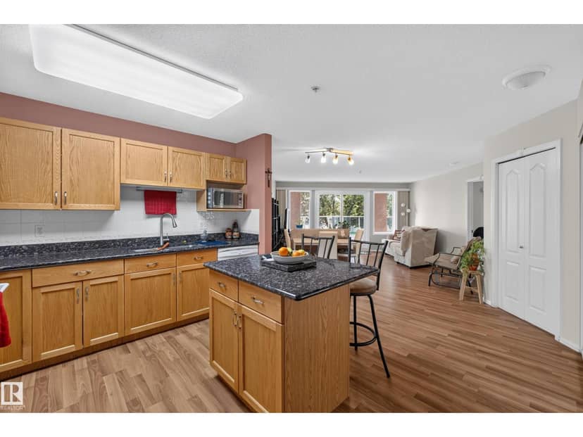 #105 10421 42 AV NW, Edmonton, photo 4
