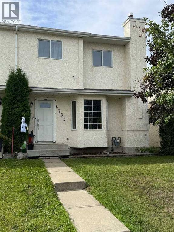 4732 43 Street, Sylvan Lake, photo 2