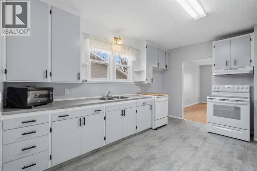 5112 47 Avenue, Ponoka, photo 8