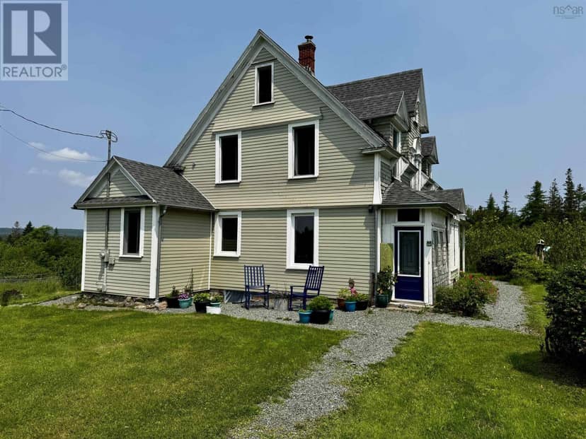 3463 Loch Lomond Rd., Loch Lomond, photo 5