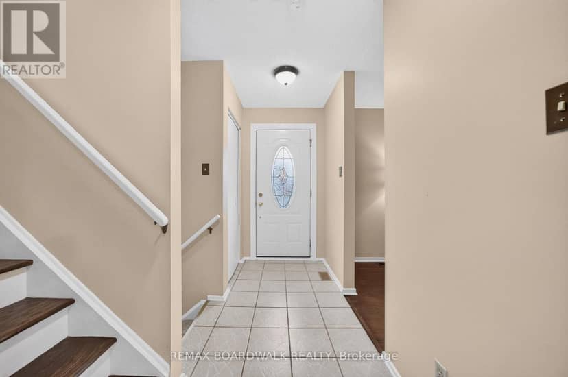 20 Tripp Crescent, Ottawa, photo 3