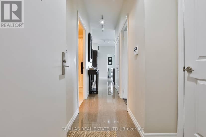 2110 - 30 Herons Hill Way, Toronto, photo 5
