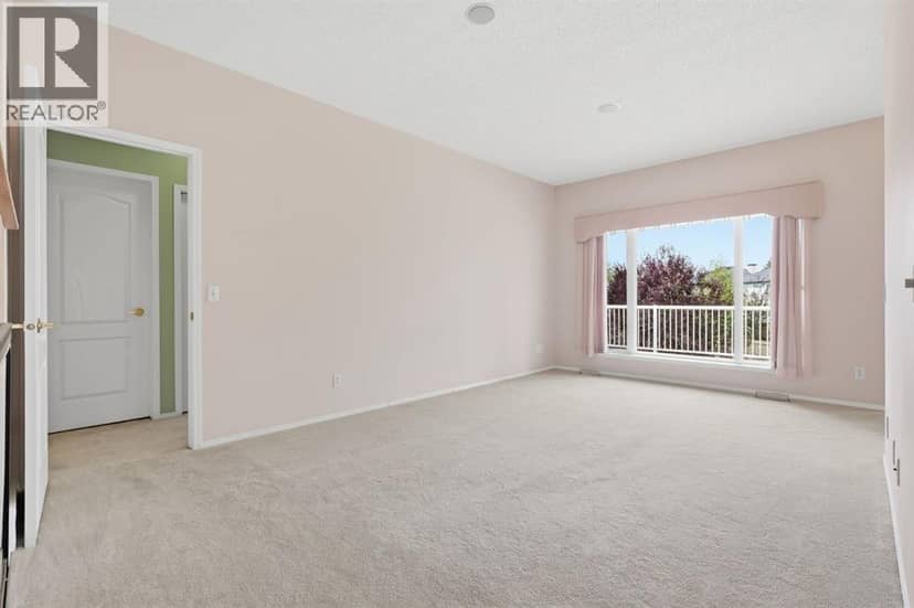 112 Shannon Road SW, Calgary, photo 6