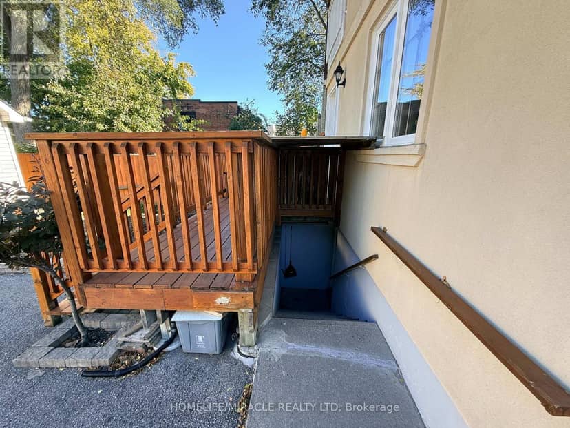 228 Browning Avenue, Toronto, photo 6