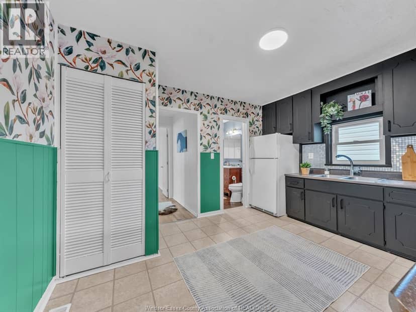 990 Campbell AVENUE, Windsor, photo 8