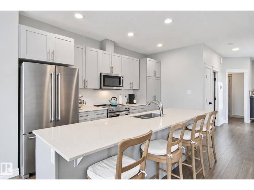 818 Cavanagh HE SW, Edmonton, photo 5