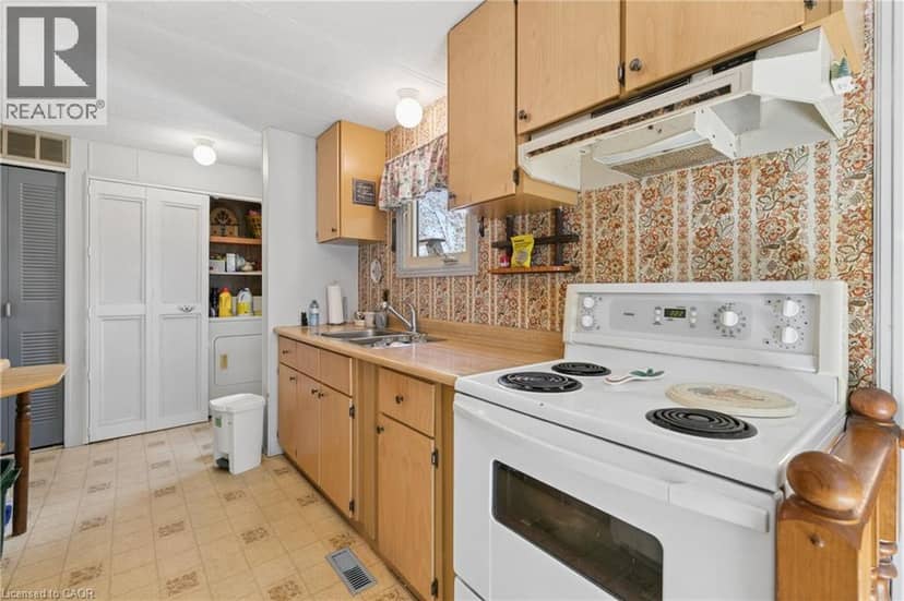 195 JOHN Street S, Harriston, photo 7