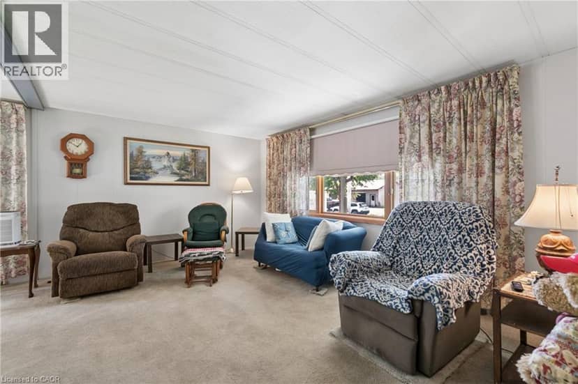 195 JOHN Street S, Harriston, photo 3
