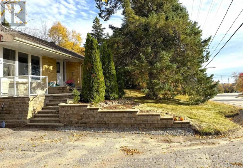978 Main Street N, Callander, photo 6