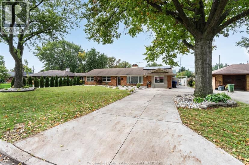 2767 Buckingham, Windsor, photo 2
