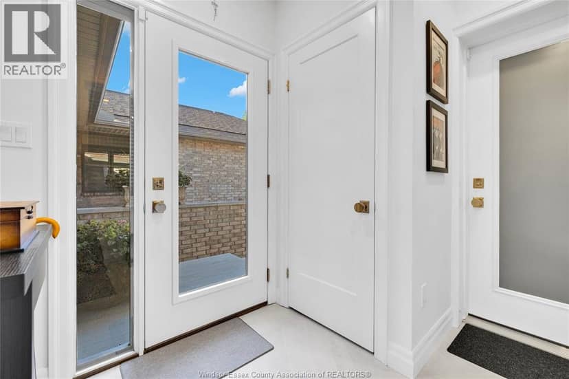 494 Martinique Avenue, Windsor, photo 4