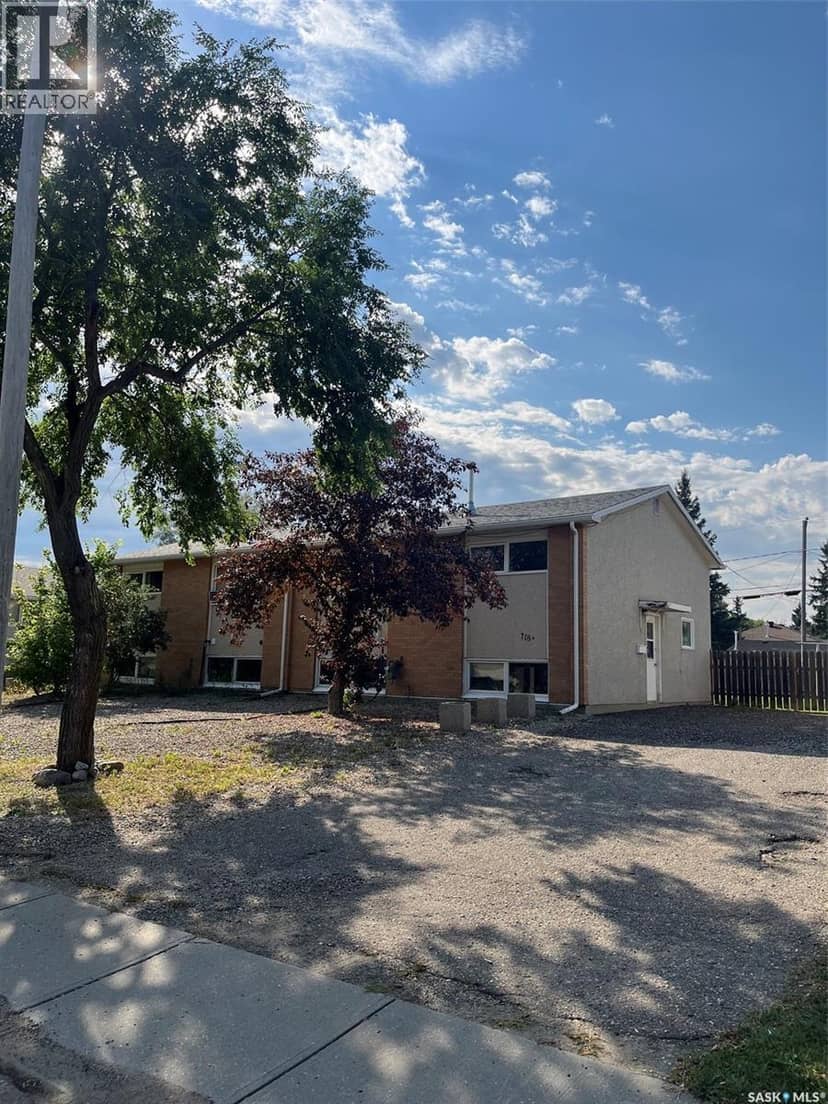 718-726 Albert STREET, Estevan, photo 3