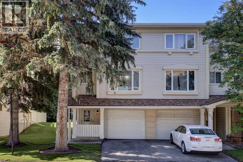 738 Queenston Terrace SE, Calgary, photo 2