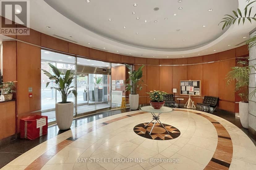 1708 - 1121 Bay Street, Toronto, photo 4