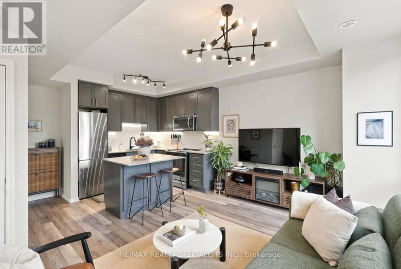 5 - 24 Fieldway Road, Toronto, photo 2