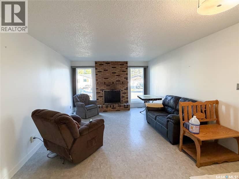 64 Dunfield CRESCENT, Meadow Lake, photo 2