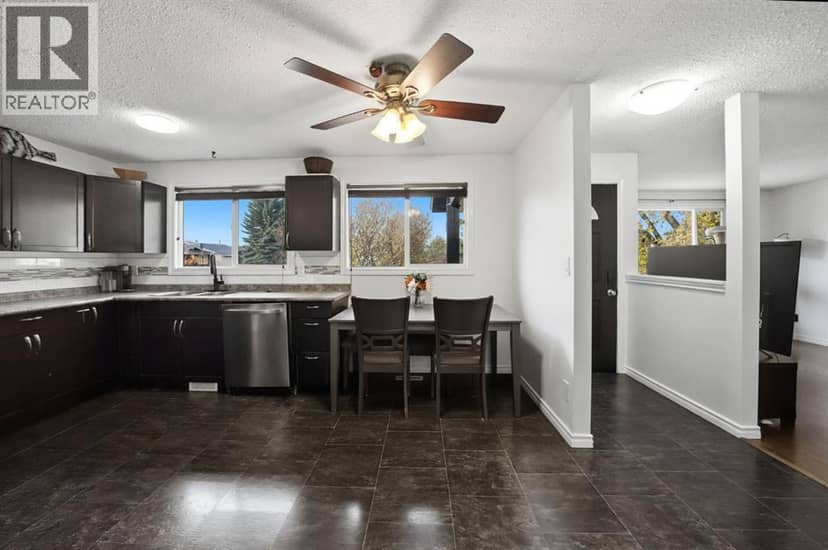 61 Chappel Drive, Red Deer, photo 6