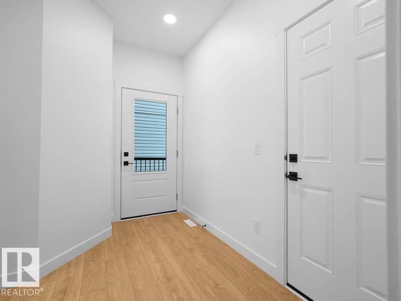 912 17 Ave NW NW, Edmonton, photo 8