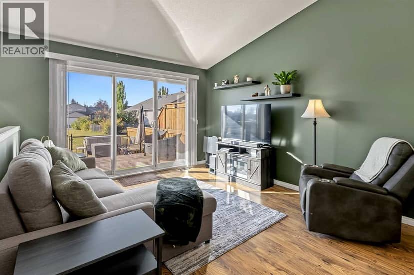 224 Hillvale Crescent, Strathmore, photo 5