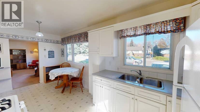 1416 18 Avenue S, Lethbridge, photo 6