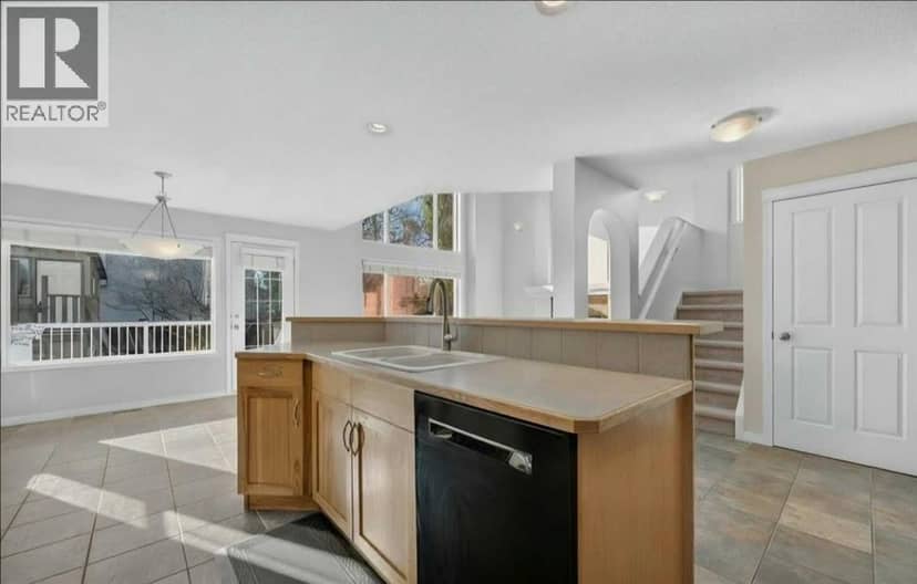 238 New Brighton Circle SE, Calgary, photo 4