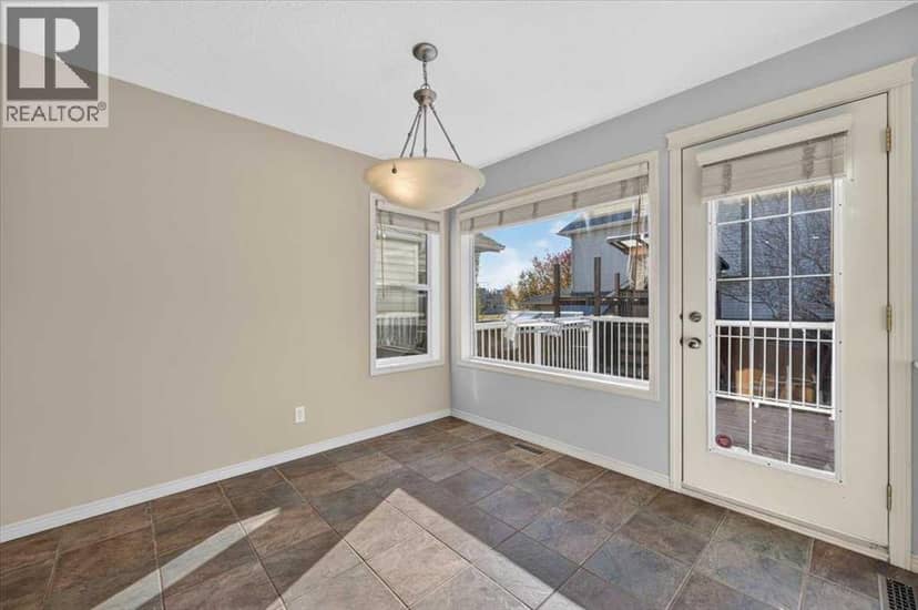 238 New Brighton Circle SE, Calgary, photo 5