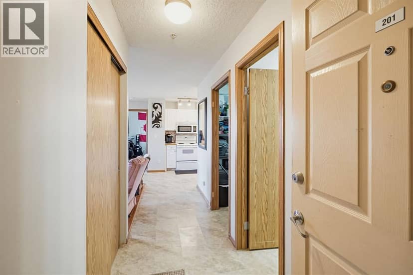 201, 60 Jacobs Close, Red Deer, photo 8