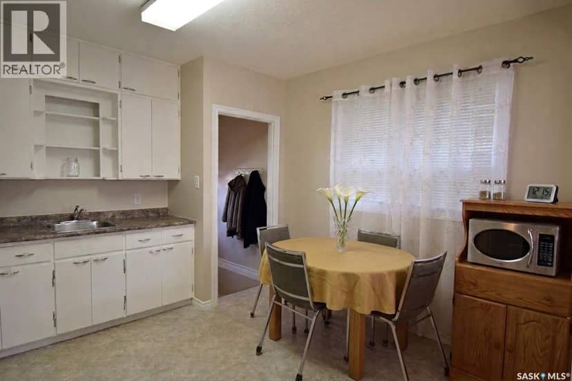 532 13th STREET W, Prince Albert, photo 4