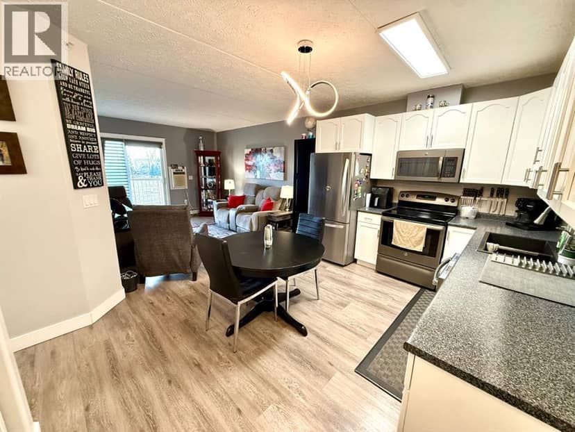 301, 400 1st Avenue SE, Diamond Valley, photo 3