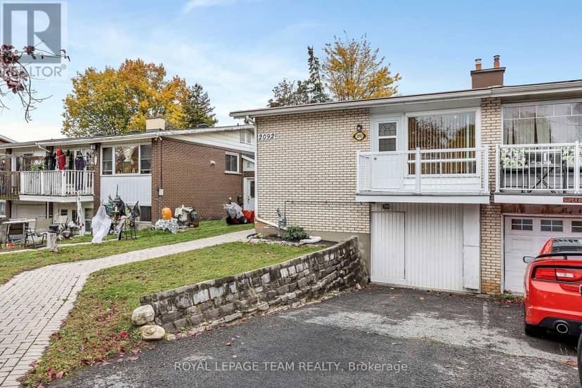 2092 St Laurent Boulevard, Ottawa, photo 3