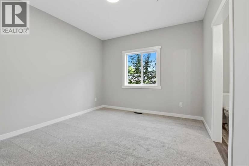5240 & 5242 51 Street, Lacombe, photo 6
