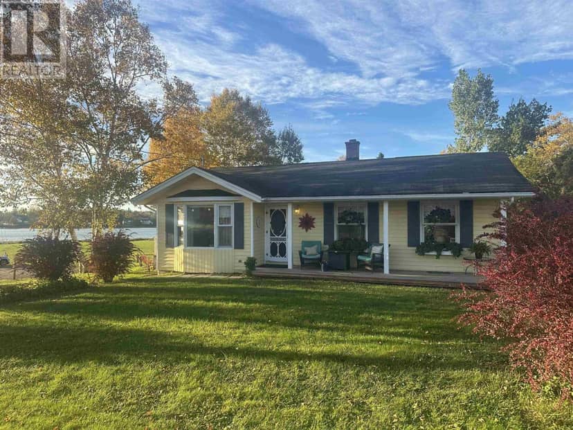 301 North Queen Elizabeth, Charlottetown