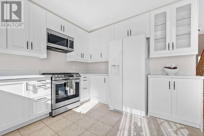 63 Billingham Heights, Aurora, photo 6