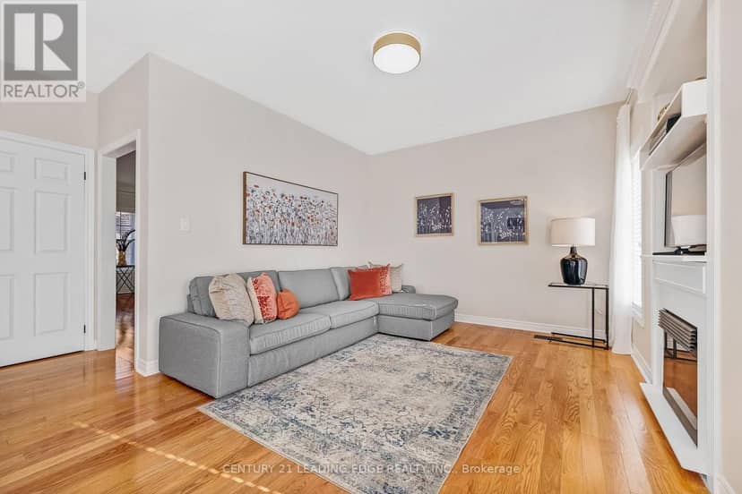63 Billingham Heights, Aurora, photo 8