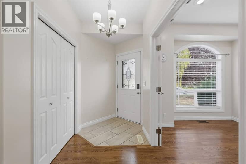110 Ainsworth Crescent, Red Deer, photo 2