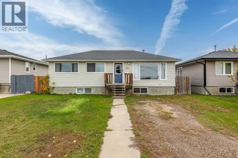 114 4 Street NW, Redcliff, photo 3