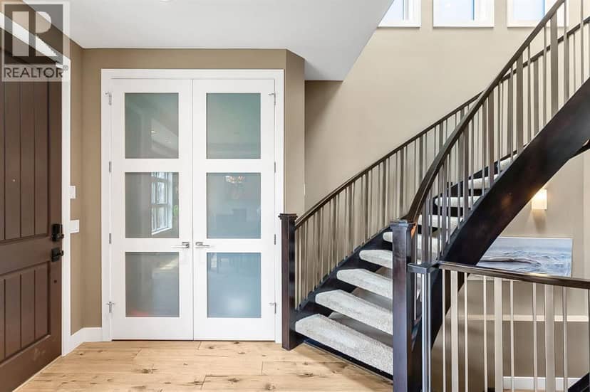 1834 30 Avenue SW, Calgary, photo 2