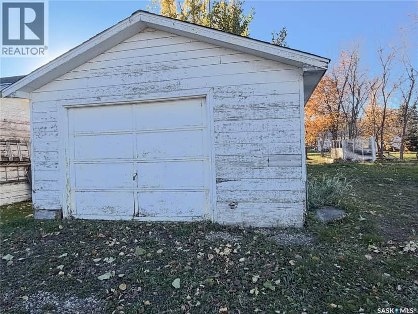 821 2nd AVENUE E, Zenon Park, photo 3