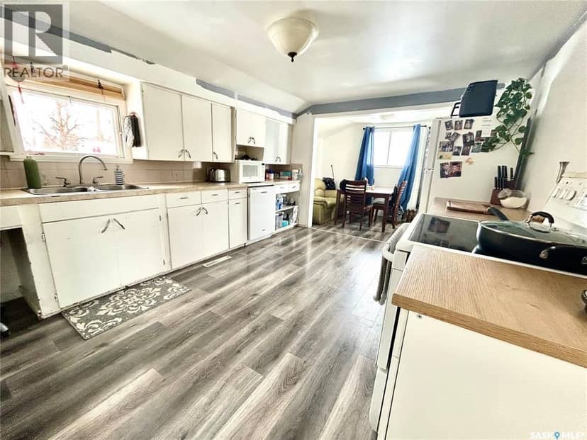 821 2nd AVENUE E, Zenon Park, photo 4