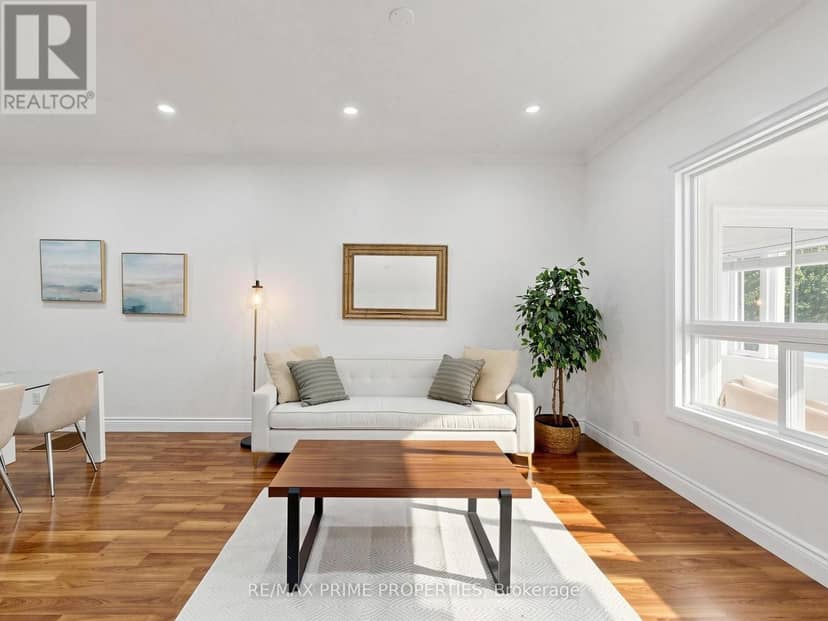 18 Dentonia Park Avenue, Toronto, photo 4