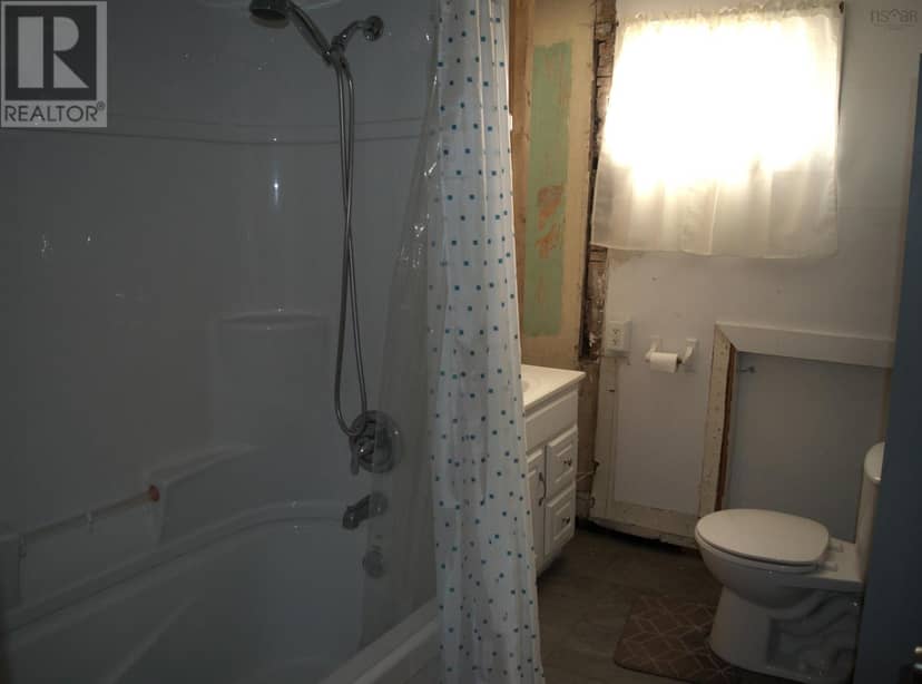 54 CENTRE Street, Truro, photo 5