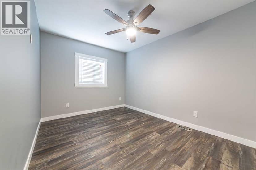 5517 52 Street, Lloydminster, photo 3