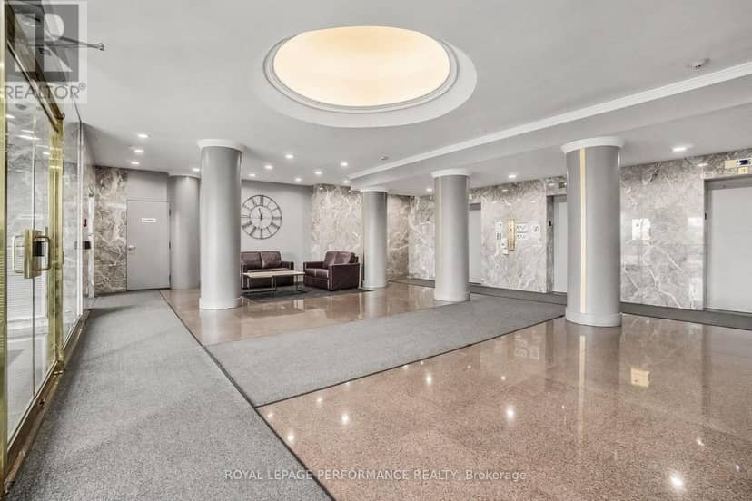 507 - 545 St Laurent Boulevard, Ottawa, photo 2