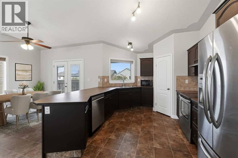 138 Jenner Crescent, Red Deer, photo 3