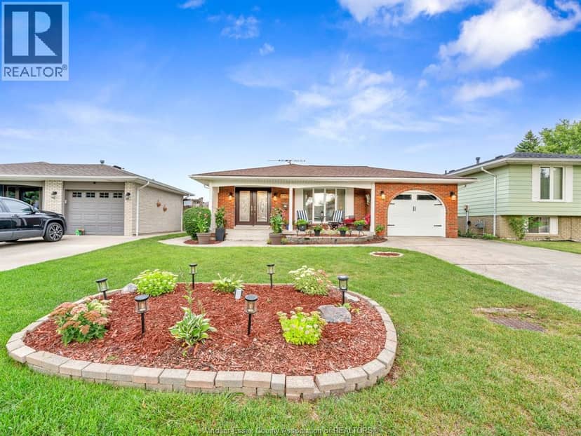 9975 Holly Crescent, Windsor, photo 2