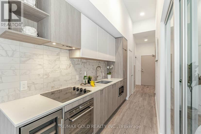216 - 2020 Bathurst Street, Toronto, photo 8