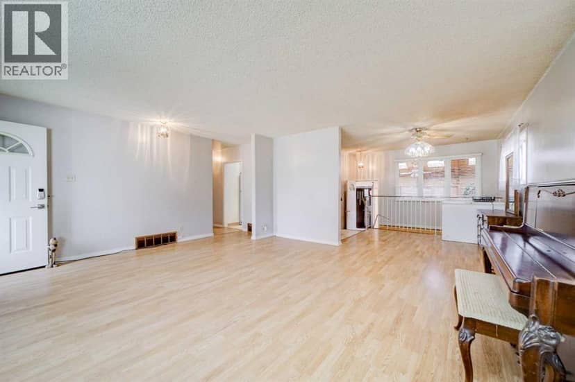 726 10 Avenue S, Lethbridge, photo 8