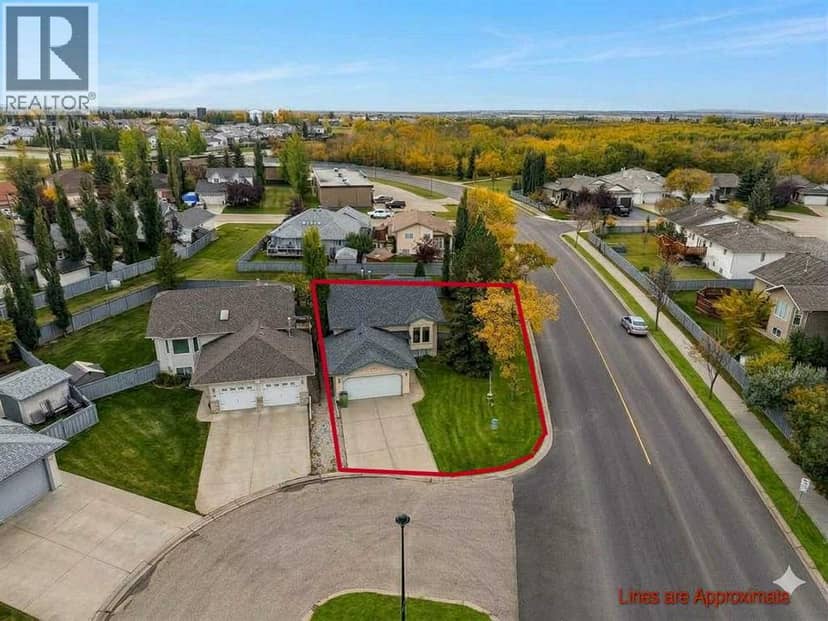 9117 Crystal Lake Drive, Grande Prairie, photo 2