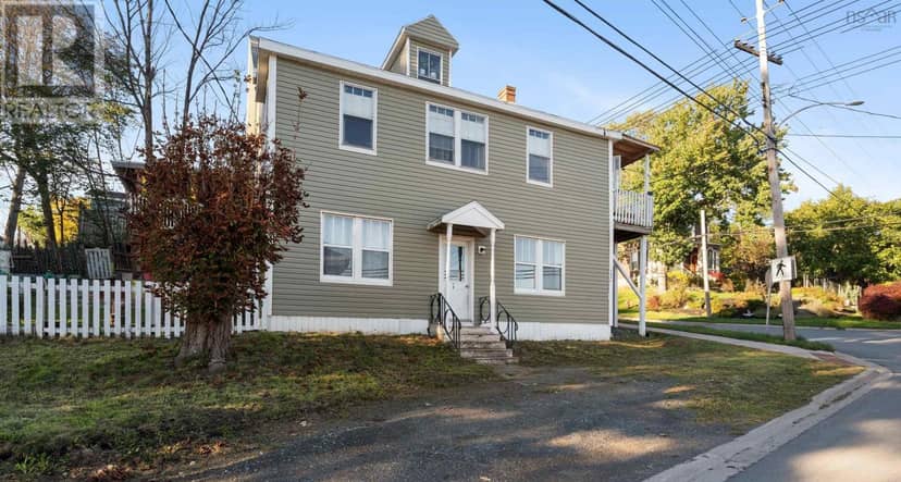86 Denoon Street, Pictou